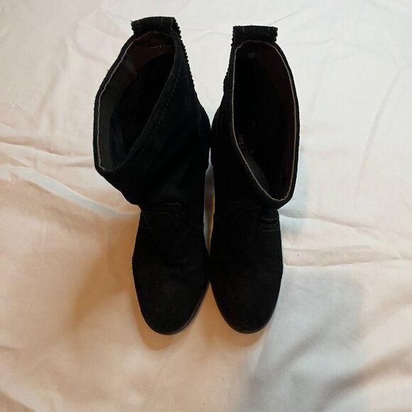 White Mountain Behari Black Leather Upper Slouchy Ankle Boot | Size 7 - Picture 7 of 8